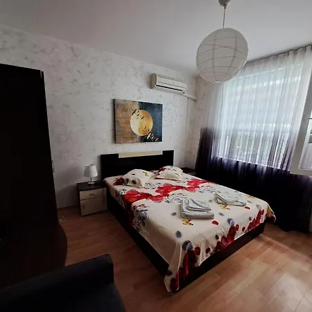 Azuro Sunny Apartament