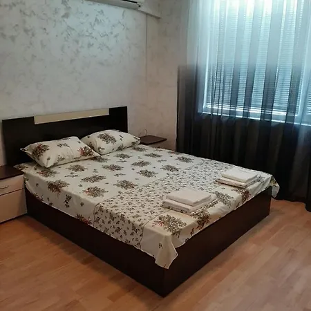 Azuro Sunny Apartmán 3*