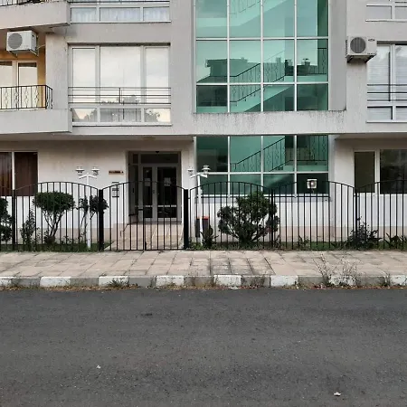 Azuro Sunny Apartment Sunny Beach