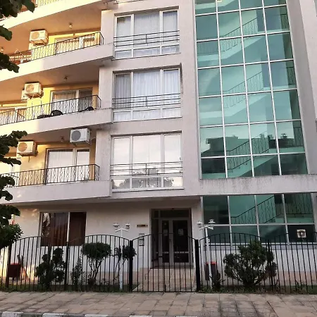 Apartment Azuro Sunny 3*