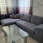 Апартамент Azuro Sunny 3*